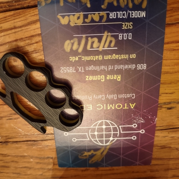 Atomic EDC knuck carbon/green glow pendant - Picture 3 of 5